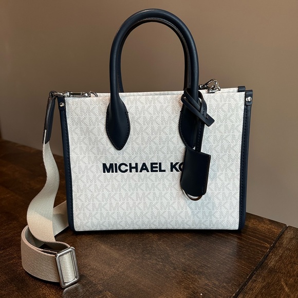 NWOT Michael Kors Mirella Small Signature Logo Crossbody Bag - Picture 8 of 9